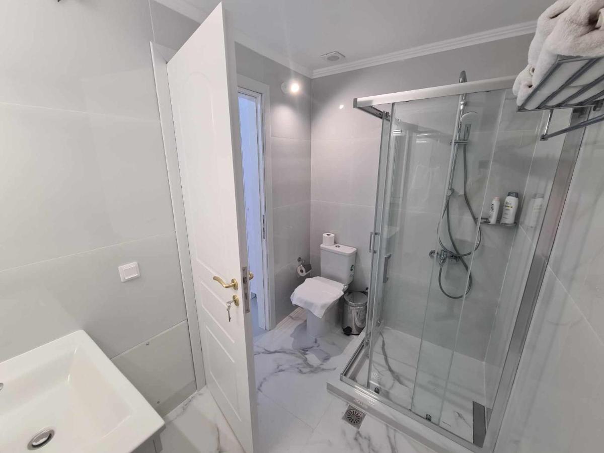 Nn Rooms And Suites Near Athens Airport Spáta Zewnętrze zdjęcie